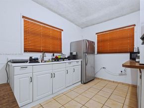 8571 SW 30th St, Miami FL 33155