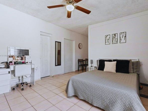 8571 SW 30th St, Miami FL 33155