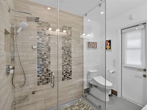 20610 NE 22nd Ct, Miami FL 33180