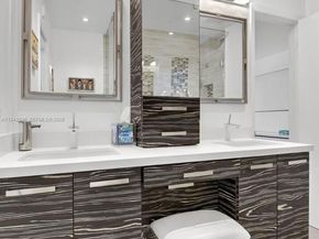 20610 NE 22nd Ct, Miami FL 33180