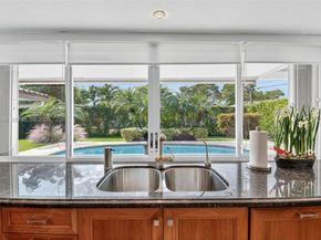 20610 NE 22nd Ct, Miami FL 33180