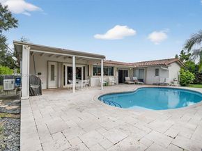 20610 NE 22nd Ct, Miami FL 33180