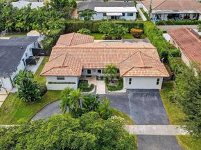 20610 NE 22nd Ct, Miami FL 33180