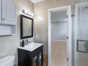 3241 NE 17th Ave, Oakland Park FL 33334