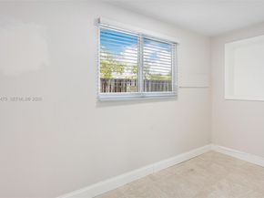 3241 NE 17th Ave, Oakland Park FL 33334