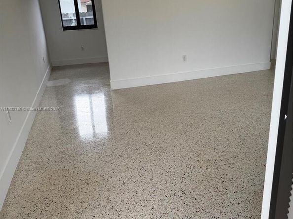 6750 SW 21st St, Miami FL 33155