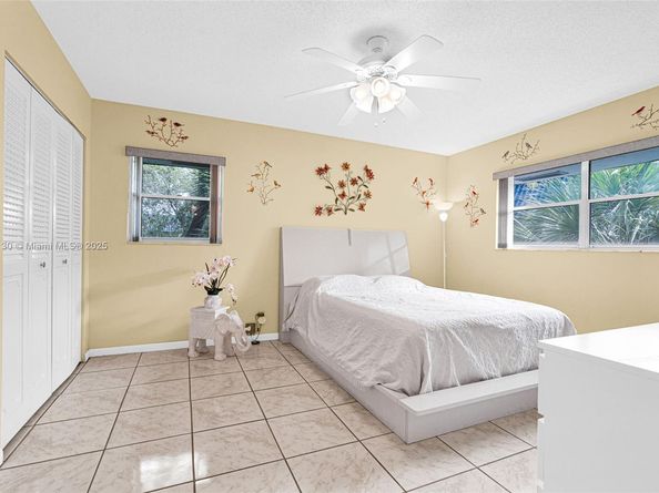 3150 Holiday Springs Blvd 8305, Margate FL 33063