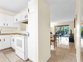 3150 Holiday Springs Blvd 8305, Margate FL 33063