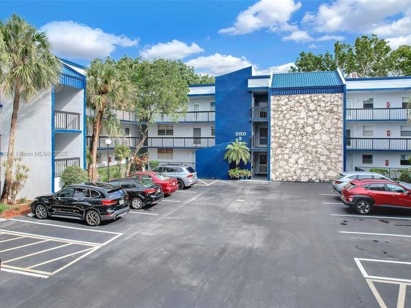 3150 Holiday Springs Blvd 8305, Margate FL 33063
