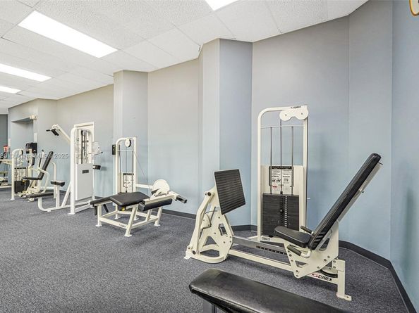 3150 Holiday Springs Blvd 8305, Margate FL 33063