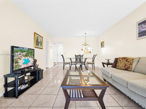 3150 Holiday Springs Blvd 8305, Margate FL 33063