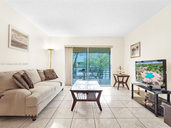 3150 Holiday Springs Blvd 8305, Margate FL 33063
