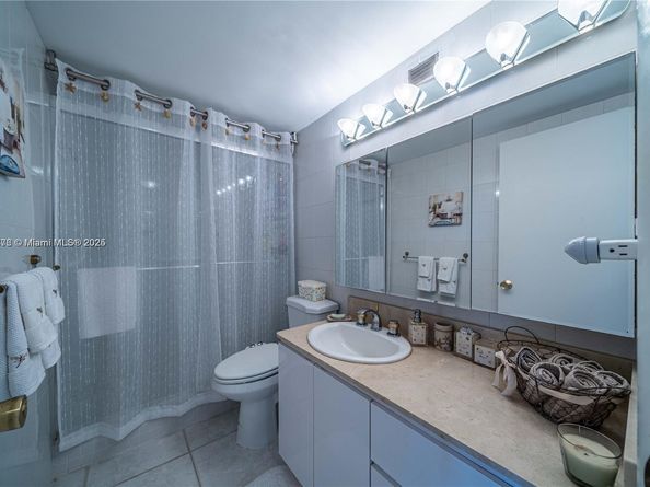 3800 S Ocean Dr 721, Hollywood FL 33019