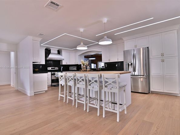 30 SW 136th Ave, Miami FL 33184