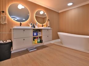 30 SW 136th Ave, Miami FL 33184