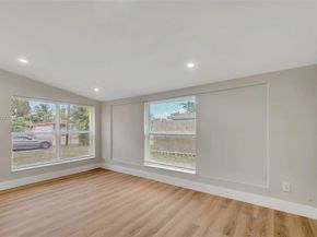 840 NW 39th St, Oakland Park FL 33309