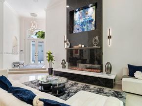 127 Swan Ave, Plantation FL 33324