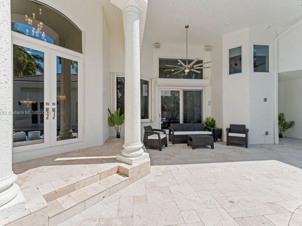 127 Swan Ave, Plantation FL 33324