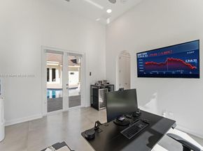 127 Swan Ave, Plantation FL 33324