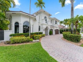 127 Swan Ave, Plantation FL 33324