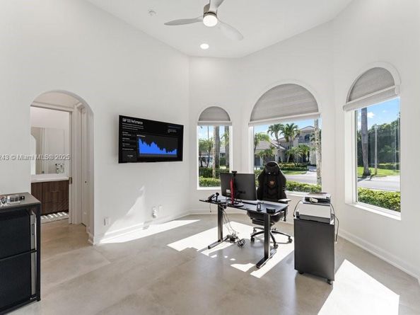 127 Swan Ave, Plantation FL 33324