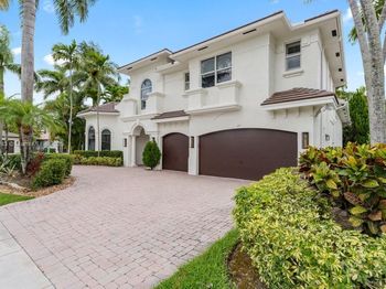 127 Swan Ave