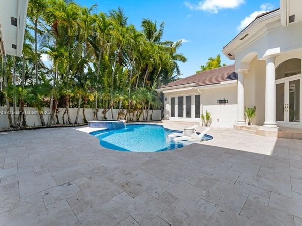 127 Swan Ave, Plantation FL 33324