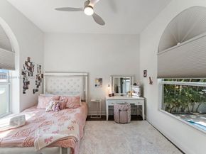 127 Swan Ave, Plantation FL 33324
