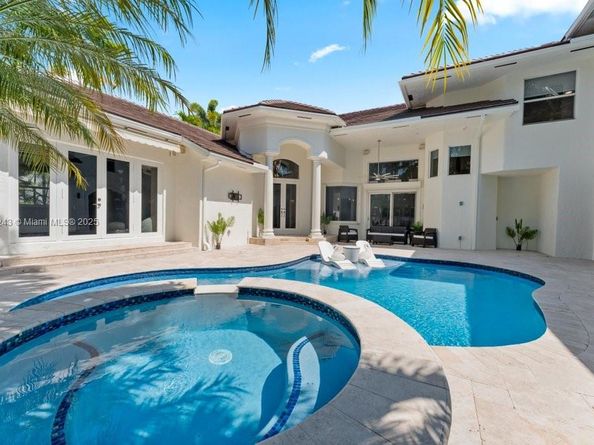 127 Swan Ave, Plantation FL 33324