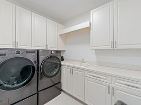 127 Swan Ave, Plantation FL 33324