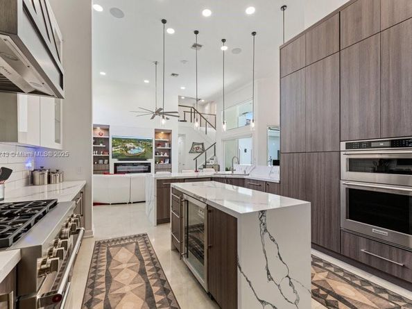 127 Swan Ave, Plantation FL 33324