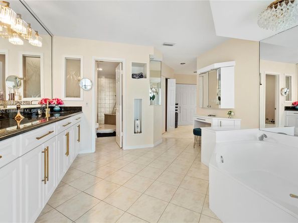 1635 Lands End Rd, Manalapan FL 33462