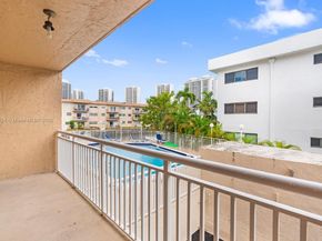 17051 NE 35th Ave 104, North Miami Beach FL 33160