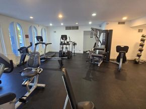 300 Diplomat Pkwy 207, Hallandale Beach FL 33009