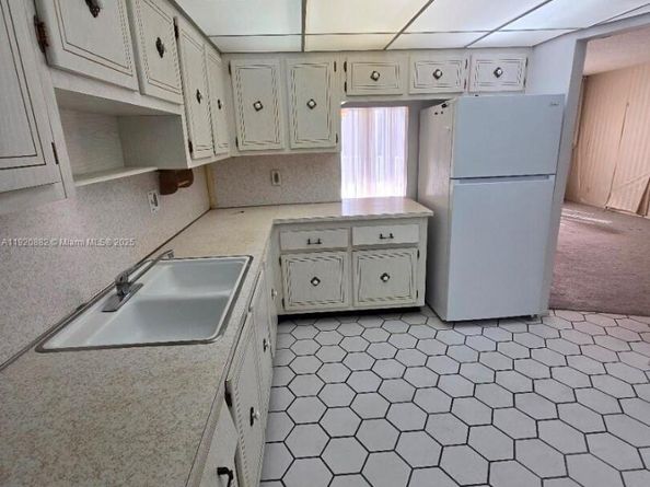 300 Diplomat Pkwy 207, Hallandale Beach FL 33009