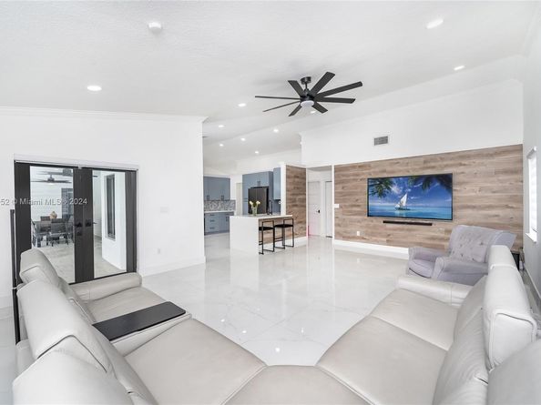 9701 SW 56th Ter, Miami FL 33173