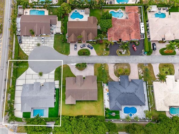9701 SW 56th Ter, Miami FL 33173
