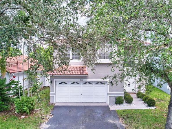 573 NW 135th Ter, Plantation FL 33325