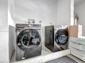 573 NW 135th Ter, Plantation FL 33325