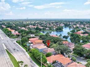 573 NW 135th Ter, Plantation FL 33325