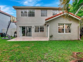 573 NW 135th Ter, Plantation FL 33325