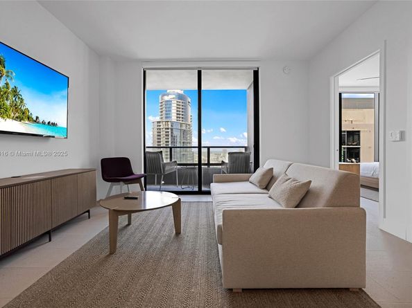 159 NE 6th St 4011, Miami FL 33132
