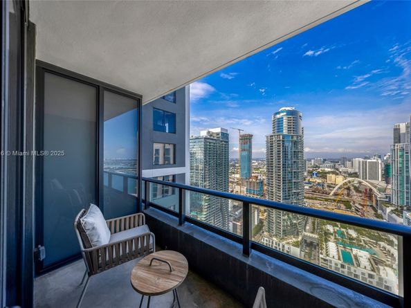 159 NE 6th St 4011, Miami FL 33132