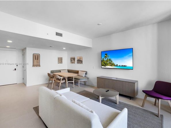 159 NE 6th St 4011, Miami FL 33132