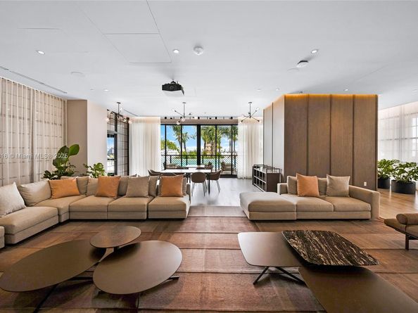 159 NE 6th St 4011, Miami FL 33132