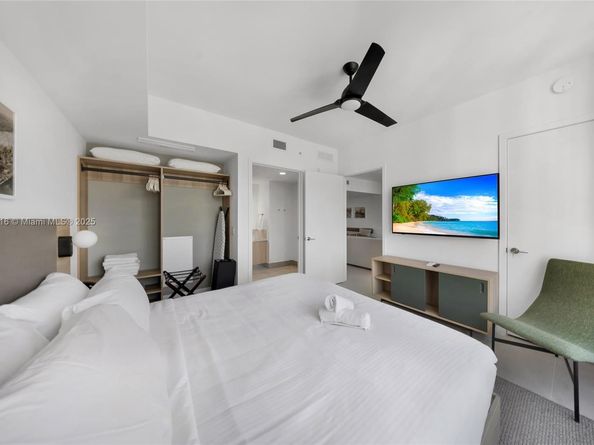 159 NE 6th St 4011, Miami FL 33132