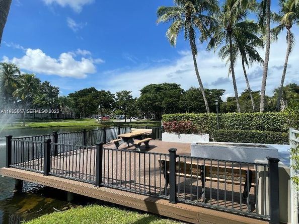 921 Lyons Rd 3205, Coconut Creek FL 33063