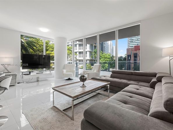 1080 Brickell Ave 209, Miami FL 33131