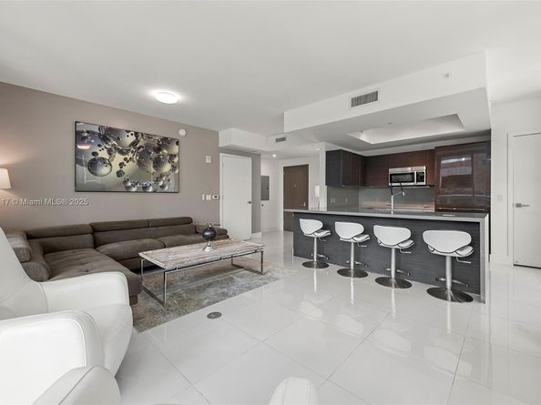 1080 Brickell Ave 209, Miami FL 33131