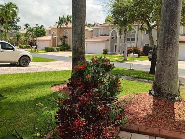 10331 SW 164th Ct, Miami FL 33196